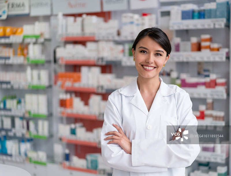 在药店工作的药剂师图片素材