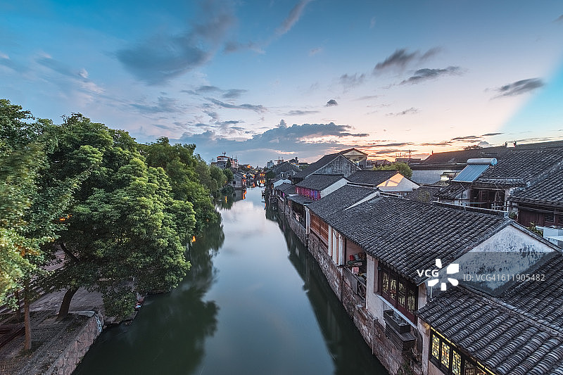 南浔古镇彩色黄昏景色图片素材