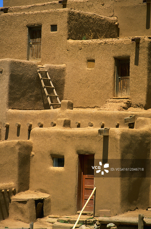 土坯砖房屋图片素材