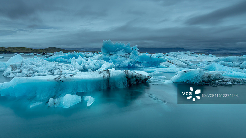 冰岛：杰古沙龙冰河湖图片素材