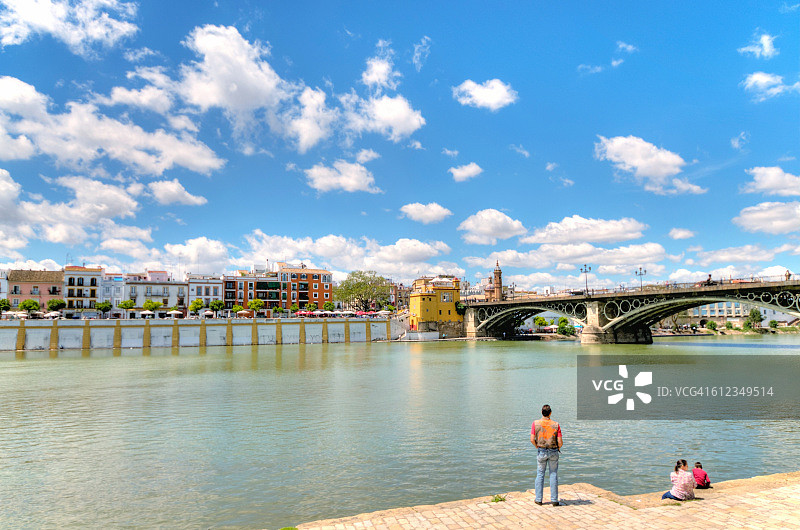 瓜达尔基维尔河（西班牙塞维利亚）图片素材