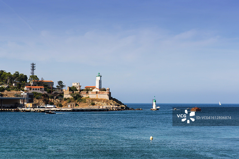 法国南部朗格多克-鲁西永韦梅耶海岸的旺德尔港灯塔图片素材