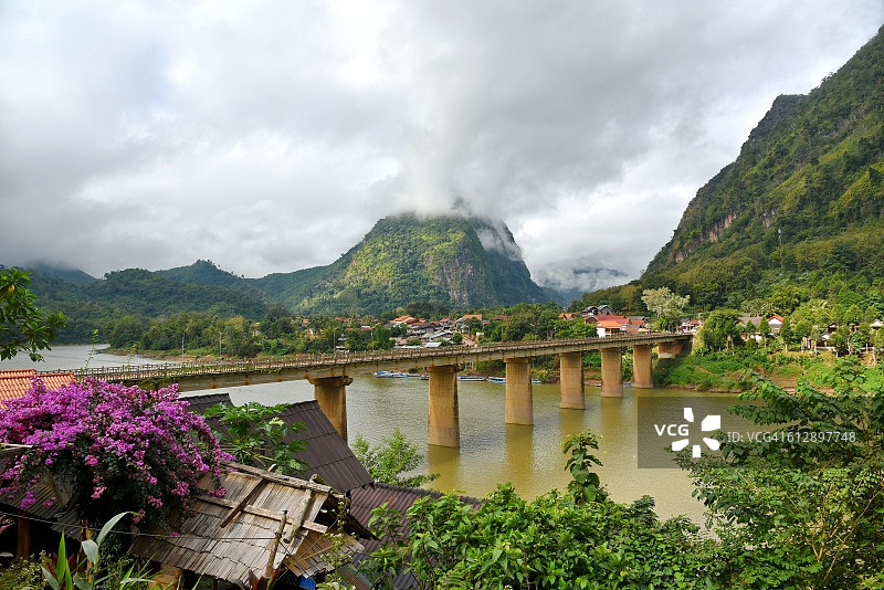 南俄桥与南苏河，老挝，亚洲图片素材