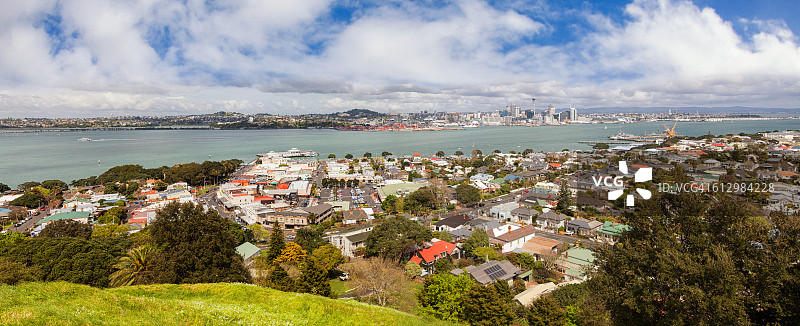 从维多利亚山看奥克兰天际线图片素材