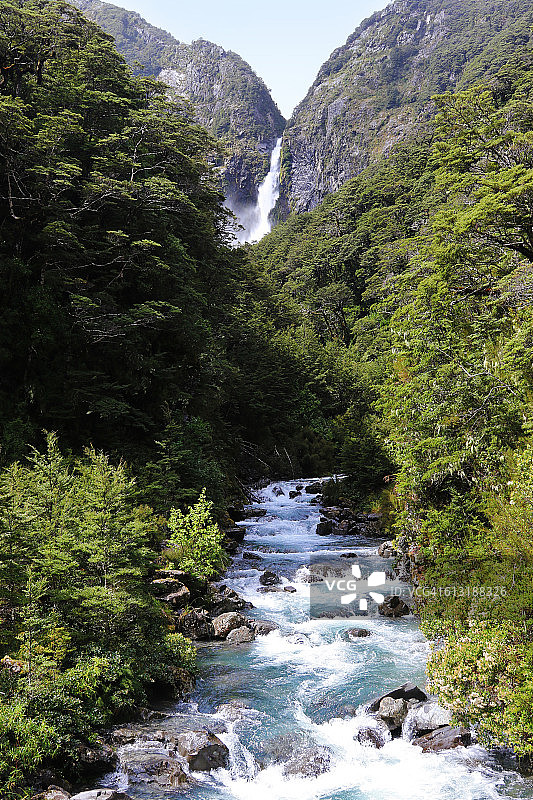魔鬼潘趣酒碗瀑布图片素材