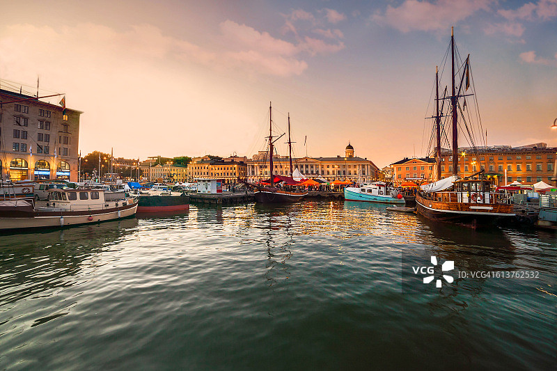 赫尔辛基港口日落景色图片素材