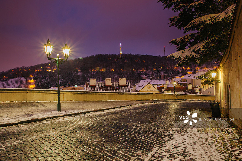 捷克布拉格小城区的鹅卵石路图片素材