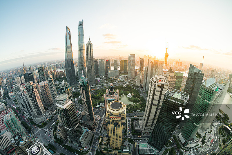 上海天际线日落的鱼眼景观图片素材