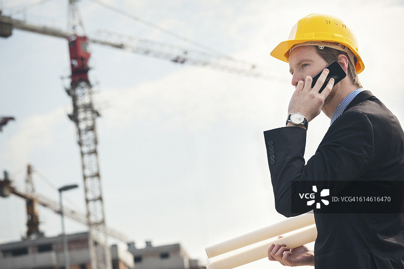 建筑工地上的工程师图片素材