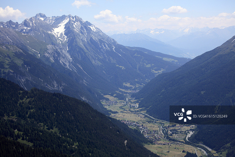 圣安东阿尔贝格的航拍景色图片素材