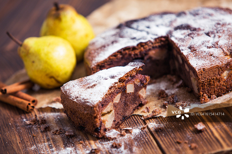 自制巧克力梨子派，配肉桂图片素材