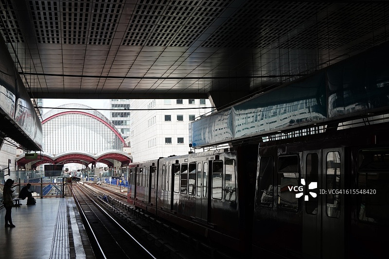 金丝雀码头DLR车站，火车，伦敦，英国图片素材