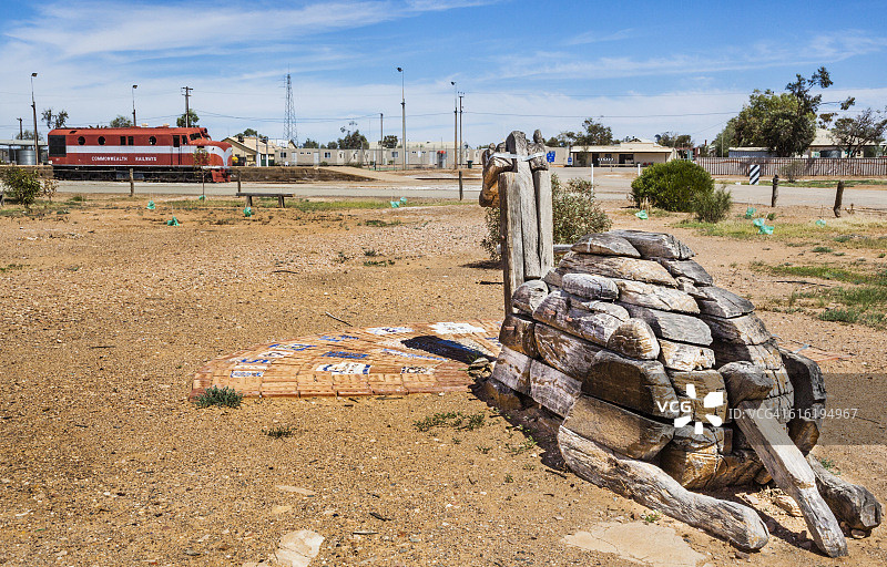 骆驼雕塑日晷马里图片素材