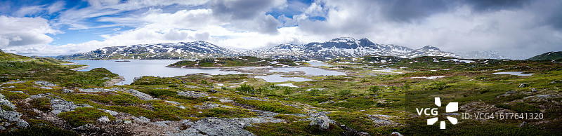 挪威吕菲尔克海亚内山脉图片素材