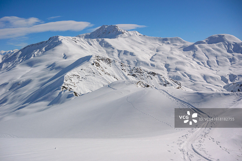 雪覆盖的山脉图片素材