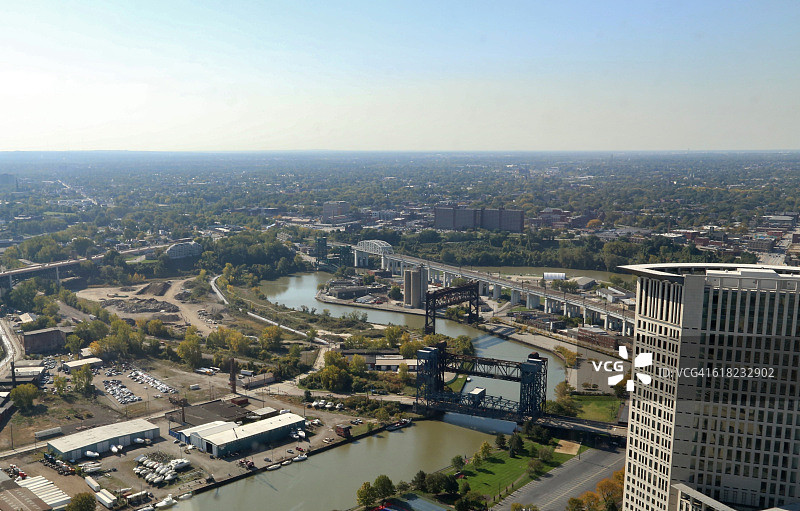 美国俄亥俄州克利夫兰凯霍加河航拍图片素材