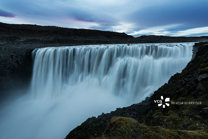 黛提瀑布图片素材