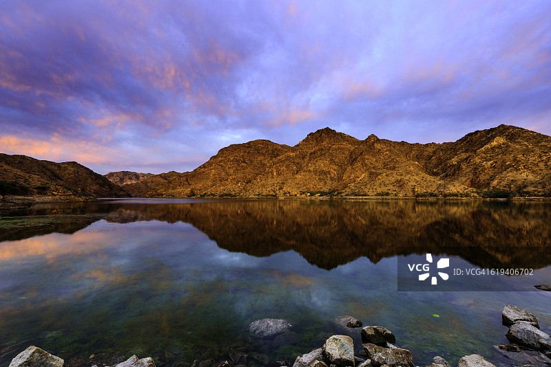 拉斯维加斯附近科罗拉多河的壮丽日出图片素材