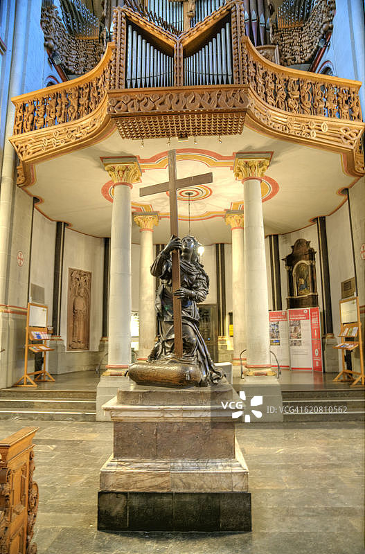 波恩大教堂（德国）的中殿 - 圣海伦娜图片素材