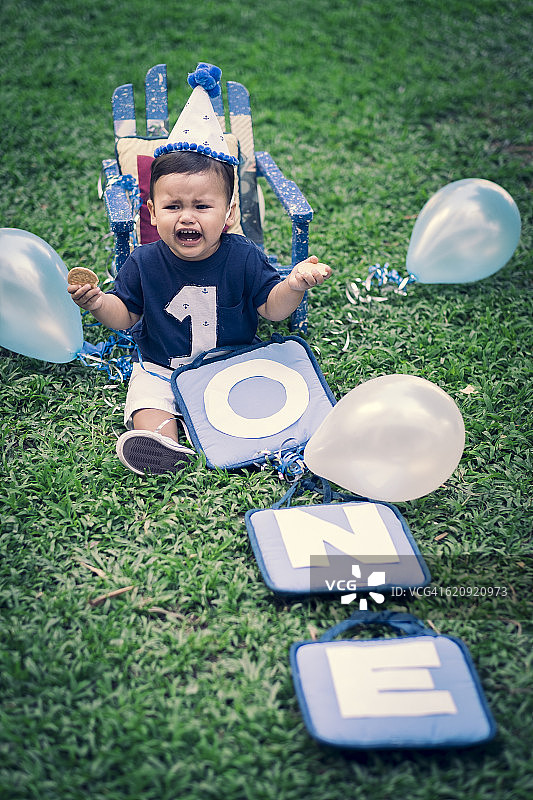 庆祝男宝宝的第一个生日图片素材