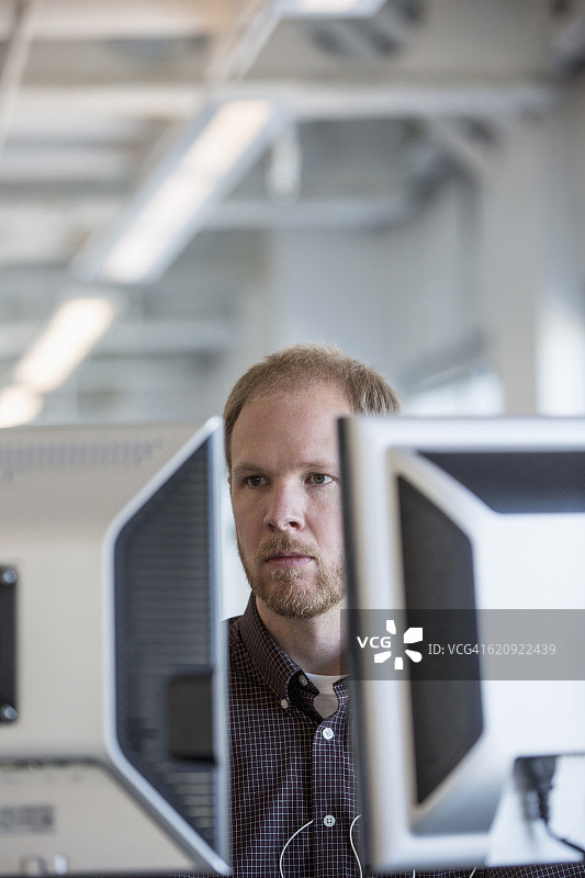 办公室里的商人图片素材