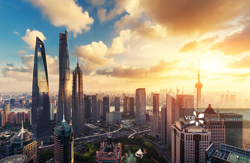 上海现代城市日落天际线图片素材