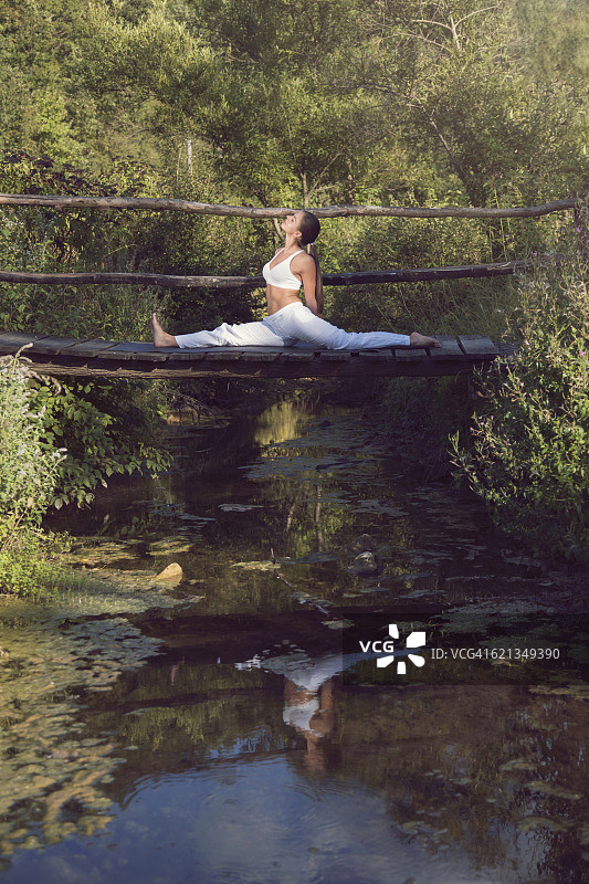 美好倒影图片素材