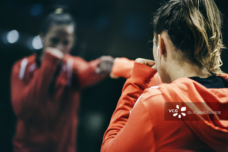 你最大的敌人是你自己图片素材