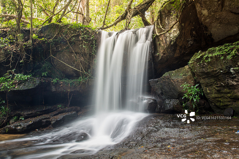 柬埔寨暹粒省的戈巴斯班瀑布图片素材