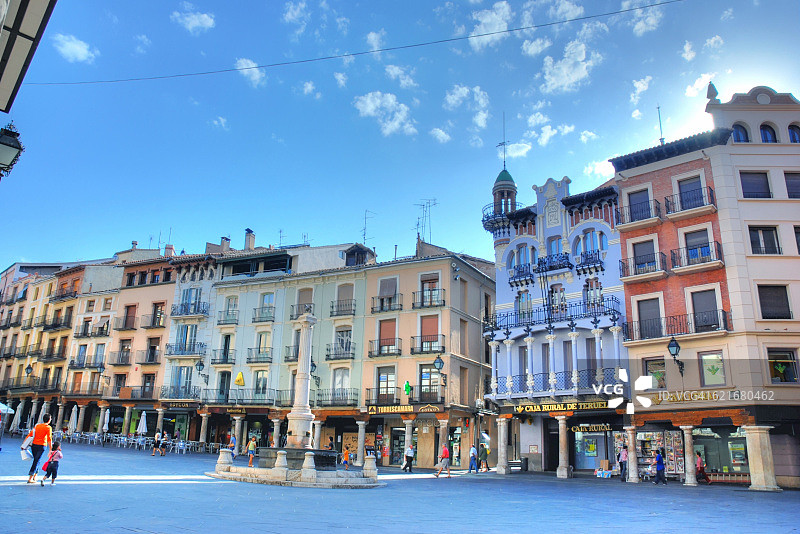 西班牙特鲁埃尔的托里科广场图片素材