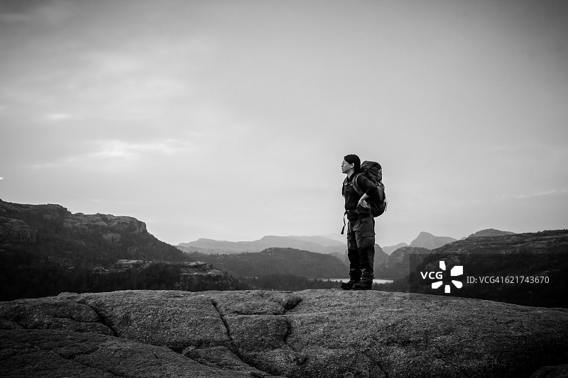 在边缘图片素材