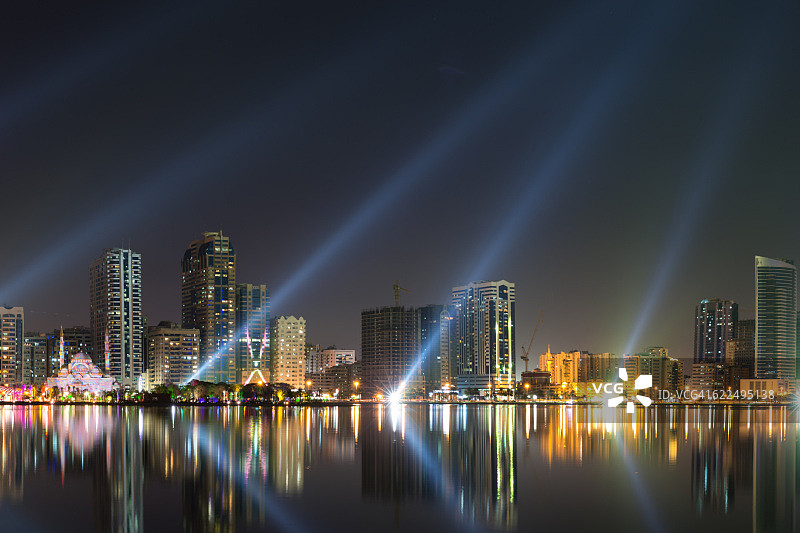 布海拉滨海路夜景灯光图片素材