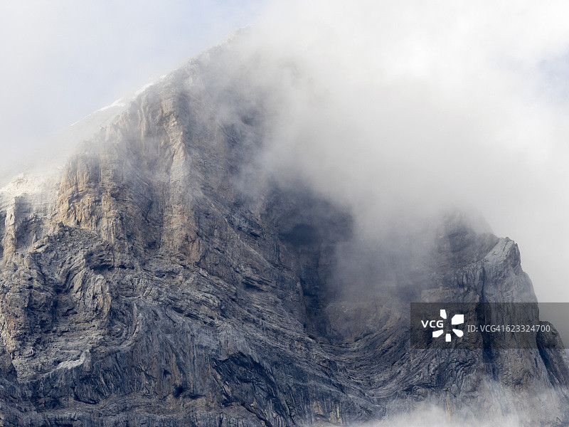 3144米以上变质岩山顶特写图片素材