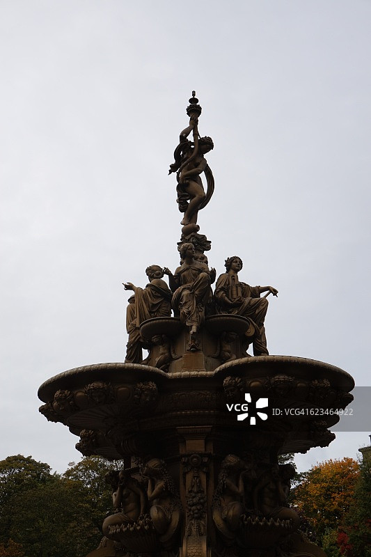 英国爱丁堡王子街花园的罗斯喷泉特写图片素材