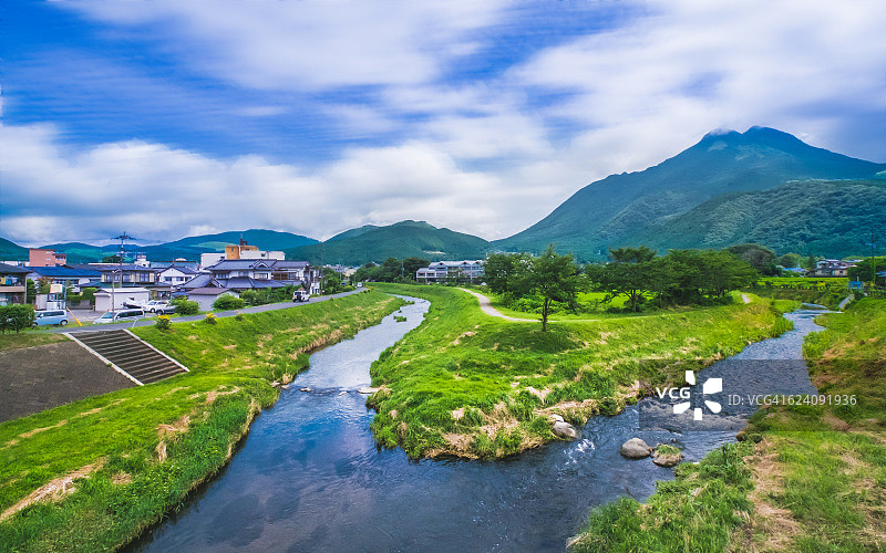 日本大分县由布岳图片素材