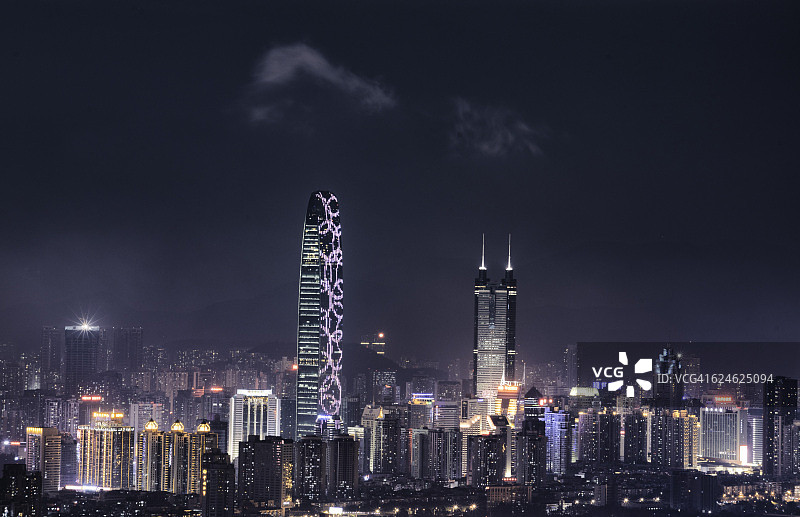 深圳KK100与信兴广场夜景图片素材
