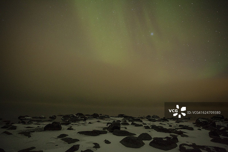 Kilpisjarvi湖上的北极光图片素材