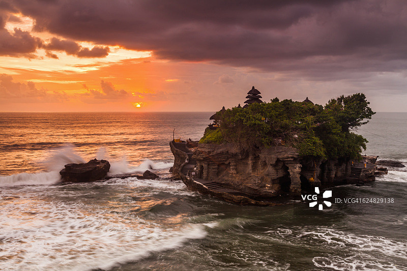 巴厘岛 Tanah Lot 日落图片素材