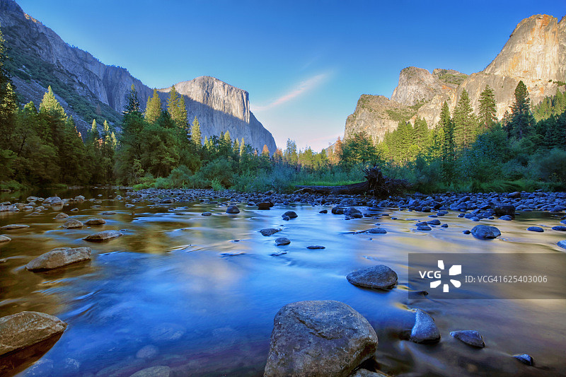 天使般的隧道观景点图片素材