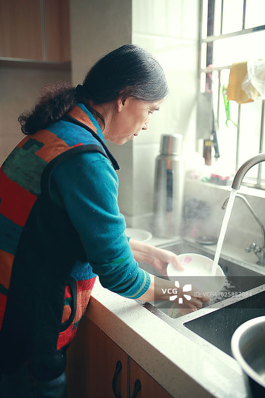 洗碗图片素材