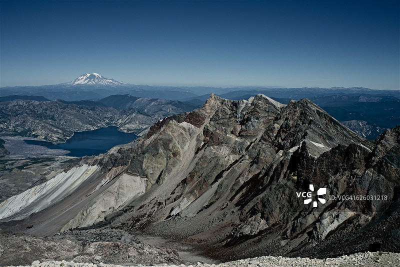 圣海伦斯火山至瑞尼尔火山口2图片素材