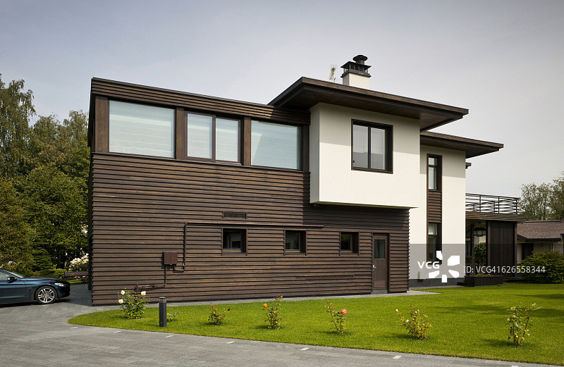 莫斯科附近豪华村庄的乡村住宅图片素材