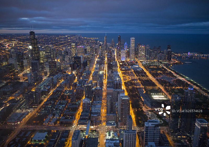 芝加哥夜景鸟瞰图片素材