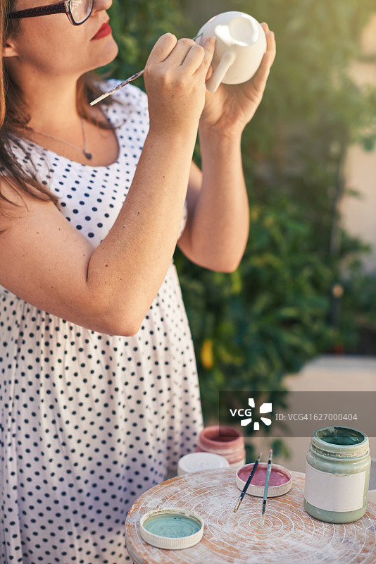 工作中的艺术家图片素材