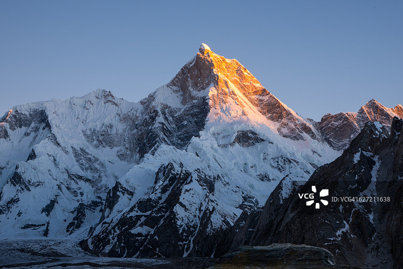 巴基斯坦马舍布鲁姆山日落图片素材