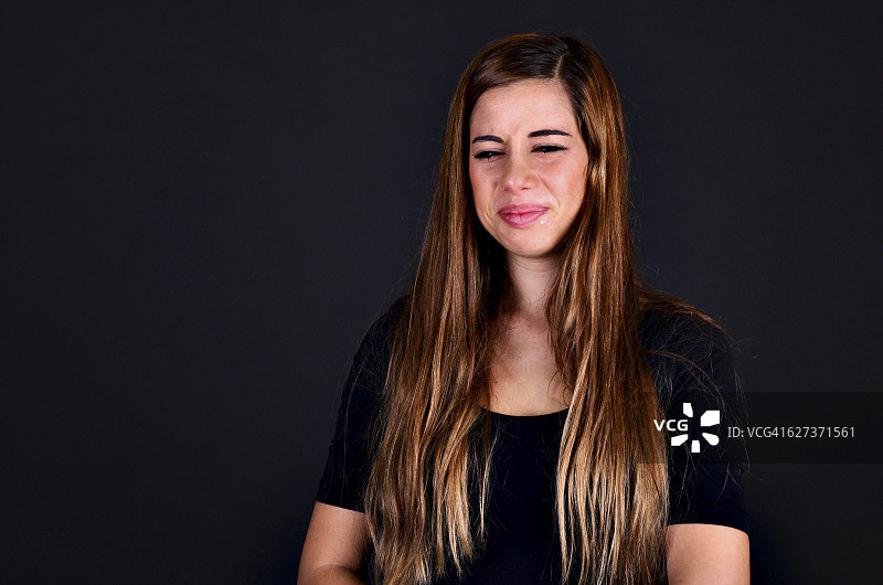 哭泣的青少年图片素材