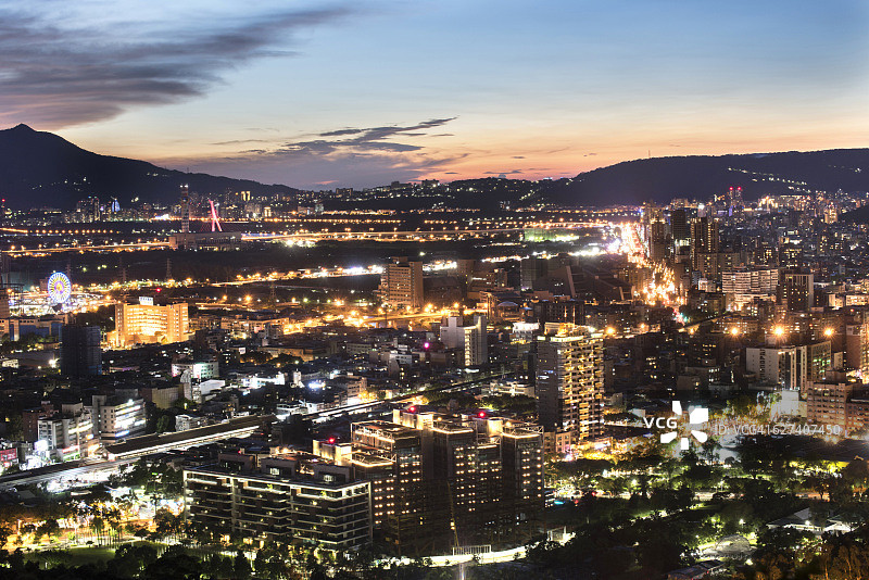 台北市日落航拍全景图片素材