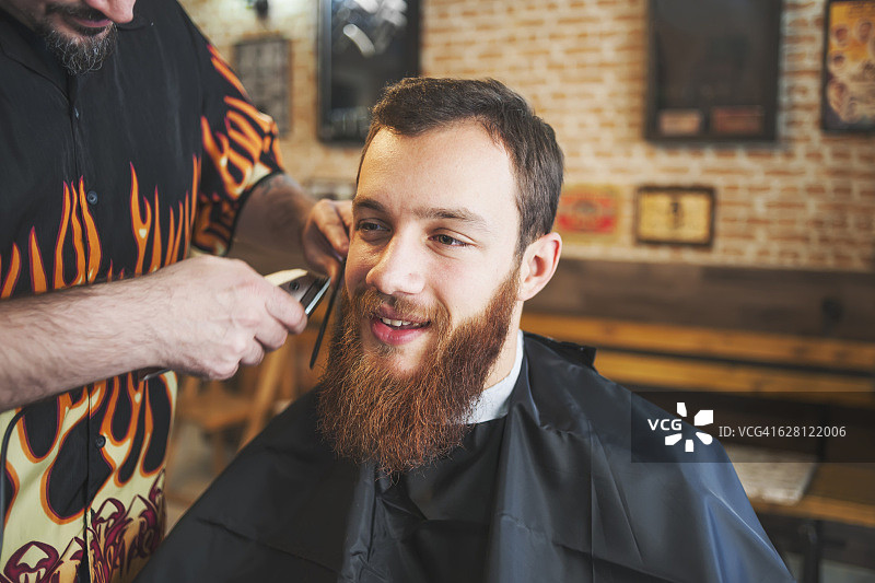 理发店的胡须修剪图片素材