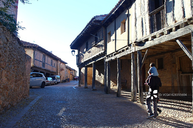 西班牙索里亚省卡拉塔尼亚索尔镇景观图片素材