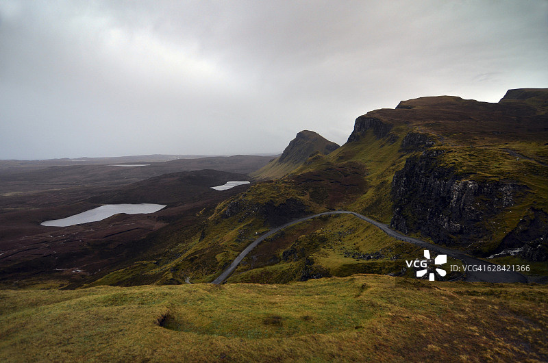 Quiraing的棕色山丘图片素材